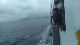 KM. Barcelona IIIA melaju kurang lebih 18 Knot