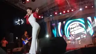 Konser zaskia gotik bukit kemuning