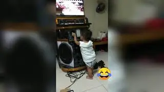 Singing mommy and dancing vonjing