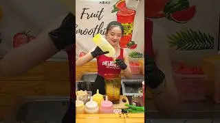 The Most Popular Mango Smoothie at Jodd Fairs Night Market