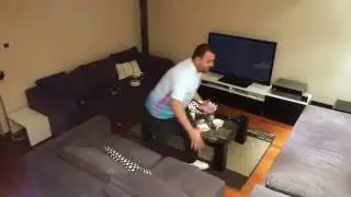 Maç izlerken deliye dönen adam... :) :D