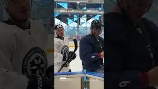 Баллоны? Нет, ЖИЛЕТЫ! Это. Очень. Тяжелая. Работа. #hockey #shorts