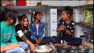 Dekho Ghar Pe Kese Roti Bnate Hai Ham 🔥🌮😱| Roti Bnana Challenge | Mk Studio Vlog