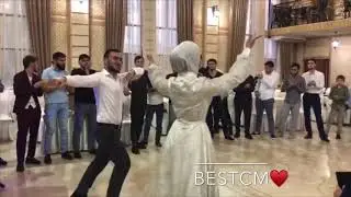 Амина Бураева Очень Красиво Танцует На Свадьбе Сестренки
