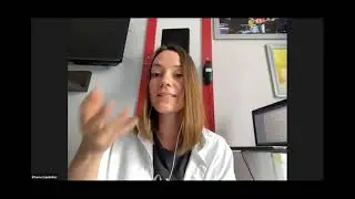 Почему не нужно бояться жестов и карточек в общении с ребенком?