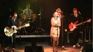 06 DSB The Shoop Shoop Song It s in His Kiss