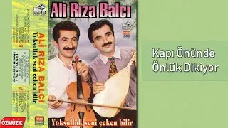 Ali Rıza Balcı - Kapı Önünde Önlük Dikiyor