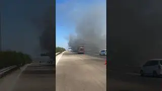 SEYİR HALİNDE GİDEN ARAÇ YANGINI. MOTORDAN ÇIKAN ALEVLER