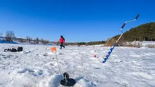 В этом ОМУТЕ, ПОЛНО щуки! Рыбалка на жерлицы зимой, последний лёд в 2022