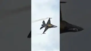 CRAZY LOADED ROLL! #shorts #f16 #vrieske #fighterjet #aviation #airshow