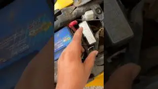 Bajaj Pulsar RS200  fuse box location #india #accessories