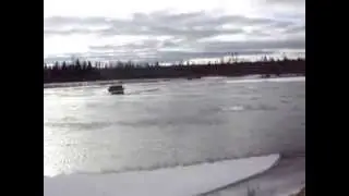 Охота и рыбалка .УАЗ-469 Рулит !!! Штурмуем речку Томмот .