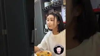 Дон Чичи заказала себе еду