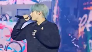 HUENING KAI from TXT covers sk8ter boy - Music bank 2024