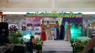 #FashionShow