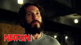 Фрэнк Касл убивает коллег кувалдой. Момент из сериала 