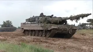 Leopard und Puma im Gefechtsübungszentrum Heer