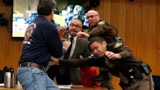 Distraught father of 3 victims tries to physically attack Larry Nassar in courtroom