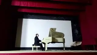 Лист. "Венгерская рапсодия" исполняет Александр Осминин