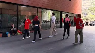 El K-pop es balla als carrers de Barcelona