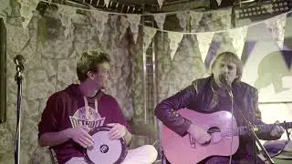песня "Не ревнуй"