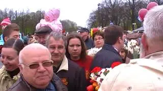 РИга 9 мая 2010  Рубикс в народе