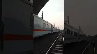 Menemani Dirga melihat Kereta Lokomotif di Hari libur😱 #keretaapi #lokomotif