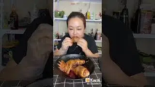 Strange Food. Can U eat?