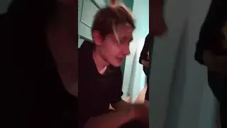 Валера теряет волосы 18+
