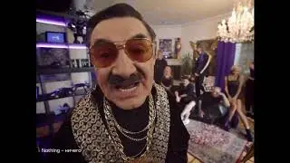 А ну ка,убери свой чюмайданчик!!!
