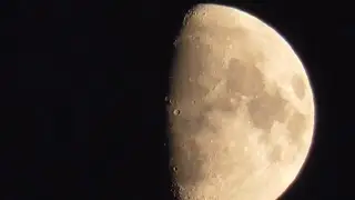 Moon 🔵 ❌ First Quarter in Capricorn ⏰ 👀12/9/2024 @redfox111‼️illuminated surface of the moon is 63%