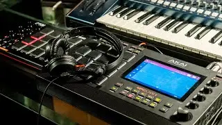 Akai Mpc Live2  + Mpd218 = live jam, no quantize, finger drumming, hiphop, sampling