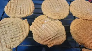 3 Ingredient Peanut Butter Cookies!