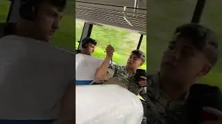 The sleepy look back killed me 😂 | credits: freddyyyy2 