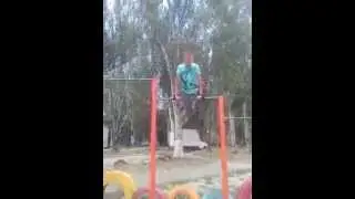 Первый оборот на турнике