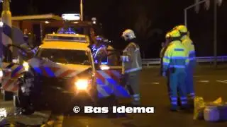 Politievoertuig crasht na eenzijdig ongeval Velsen Zuid, dak moet er af