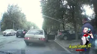 Быдло с пистолетом на дороге. "Ты кому сигналишь, дядя?"