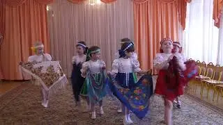 Танец с платками 