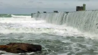 Gelombang Laut Hantam Pelabuhan | FREE VIDEO