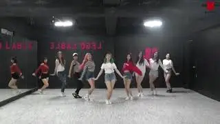 [Mirrored] MOMOLAND(모모랜드)- 