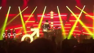 The Killers - Somebody told me (Zénith de Paris)