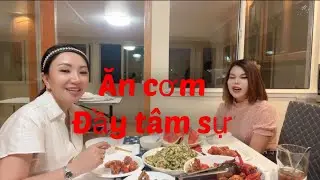 DINING WITH SINGER GIA HAN. 20 YEARS OF INSOMNIA MADE ME DEPRESSED.