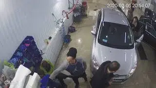 Наезд на мойке на сотруника