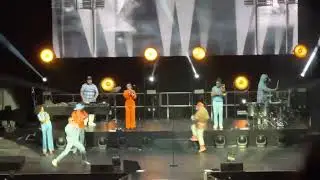Macklemore opening Dublin Chant featuring tones and I April 2023