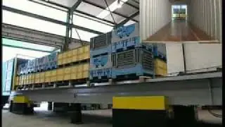 PLATAFORMA CARGA Y DESCARGA DE CONTENEDORES Y CAMIONES / CONTAINERS AND TRUCKS LOADING PLATFORM