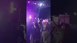ребят кто в светлограде тут был концерт кто бял подписывайтесь🎤🎧
