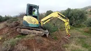 Trabajos de mantenimiento por parte del ayuntamiento de Tarazona en riego de Valsiel zona baja