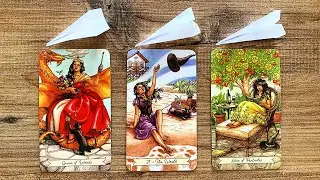 URGENT MESSAGE FROM YOUR FUTURE SELF! 🌟💌🍎 | Pick a Card Tarot Reading