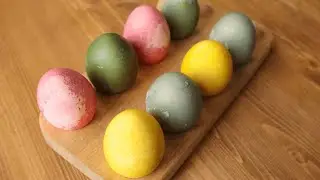 КРАСИВЫЕ ЯЙЦА на ПАСХУ 2024 🥚 Как Покрасить ЯЙЦА на ПАСХУ Натуральными Красителями!