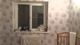 Потолок без люстры!